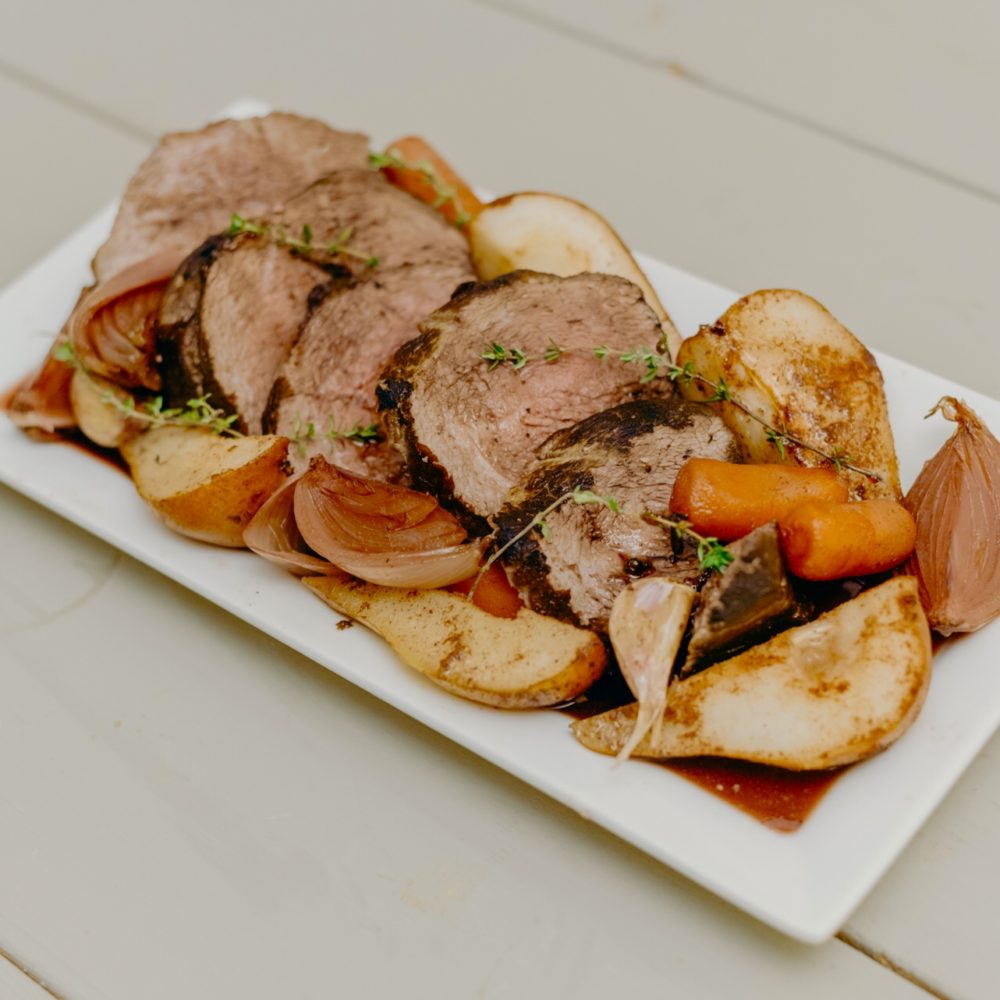 Roasted beef in red wine with pears recipe